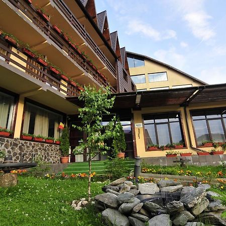 Mistral Resort Moeciu De Sus Exterior photo