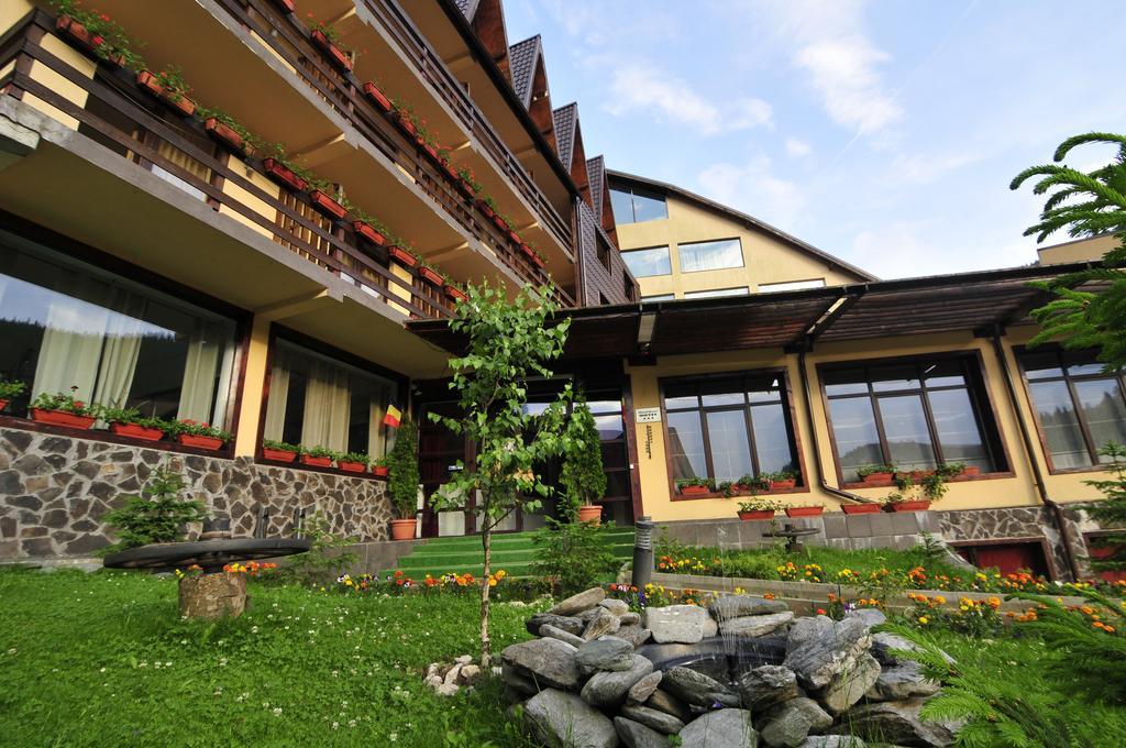 Mistral Resort Moeciu De Sus Exterior photo