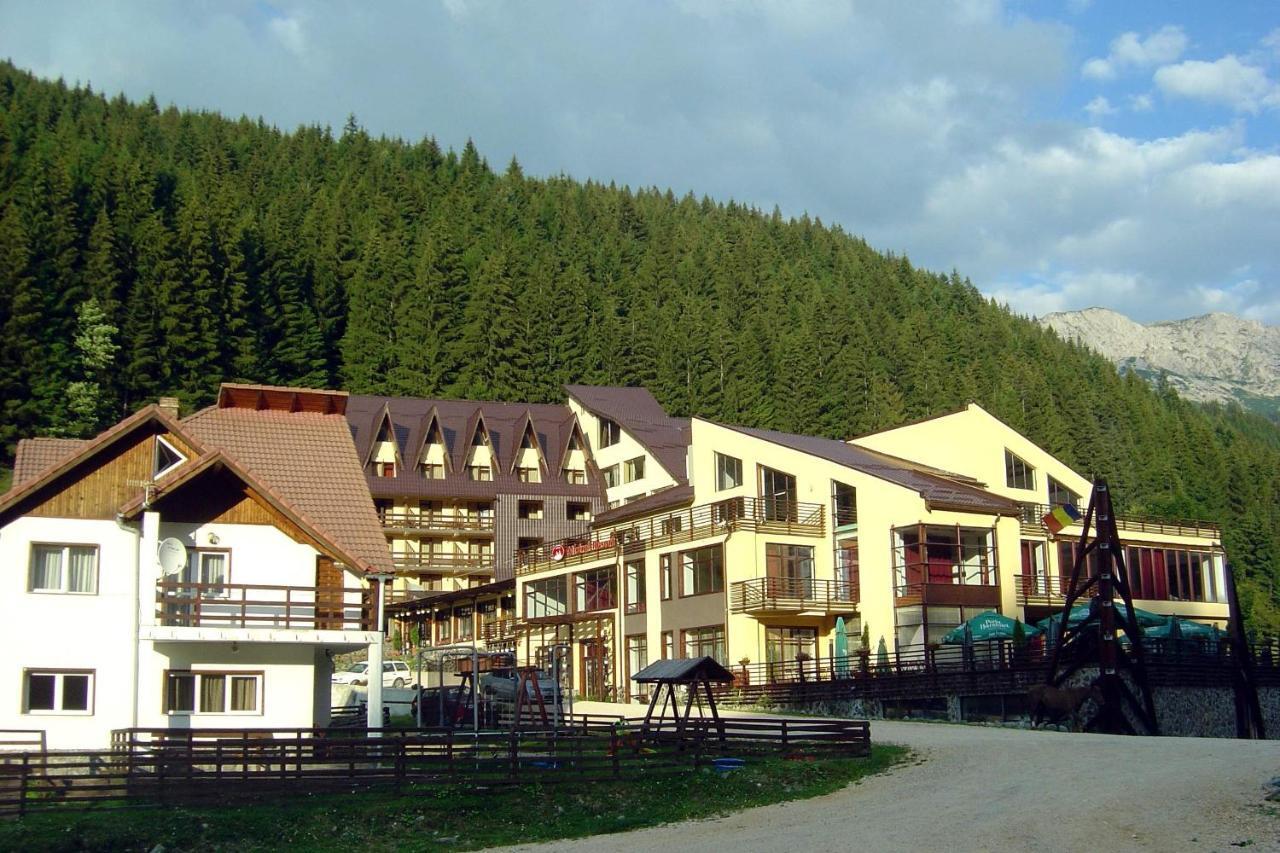 Mistral Resort Moeciu De Sus Exterior photo